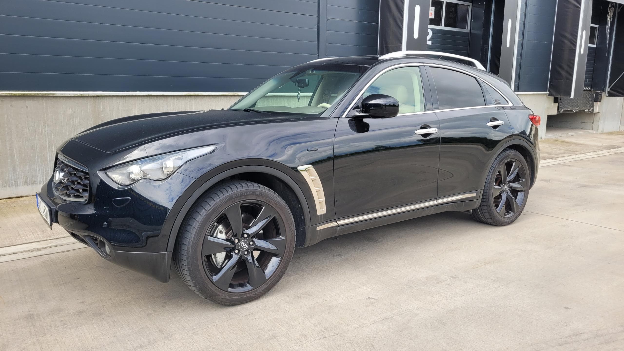 Infiniti FX37 3.7 V6 LPG, fotka 3