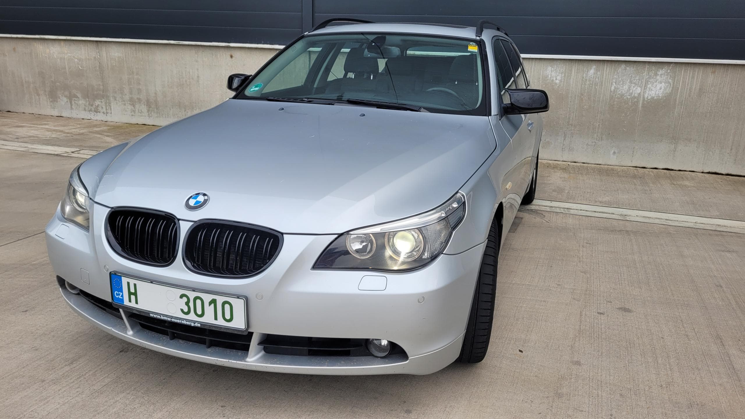 BMW Řada 5 525iA, fotka 3
