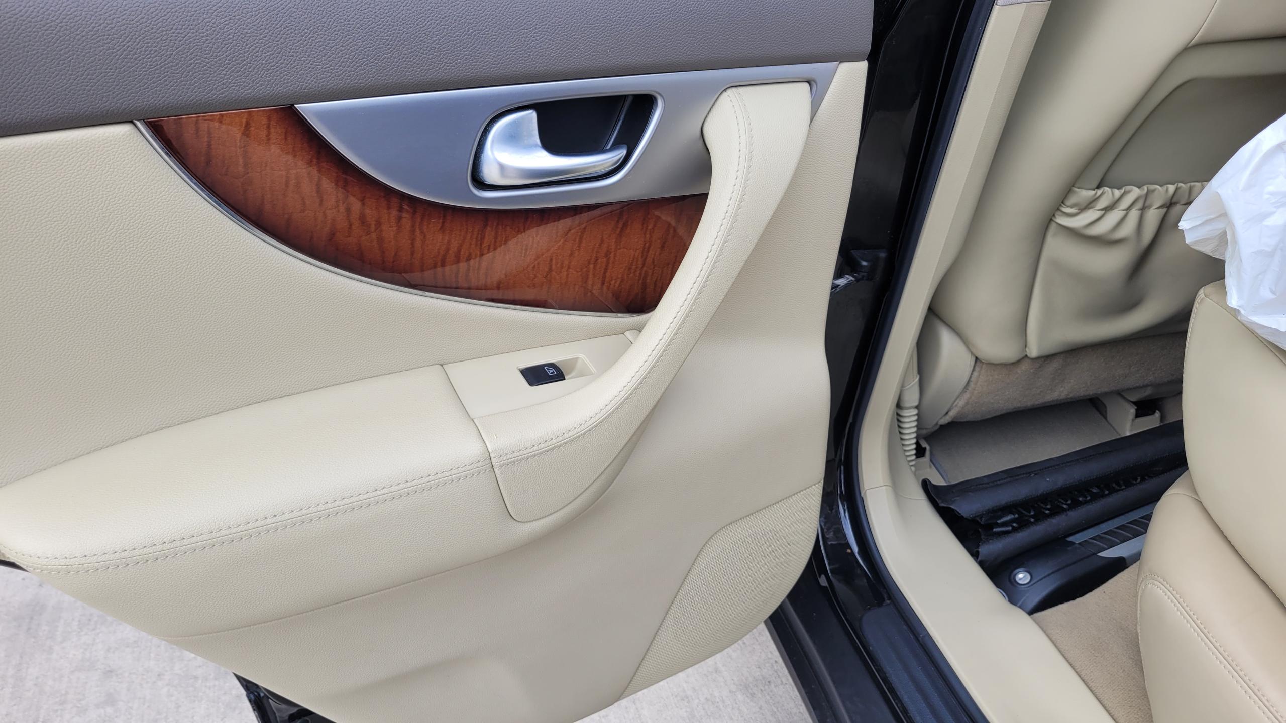 Infiniti FX37 3.7 V6 LPG — fotka 10