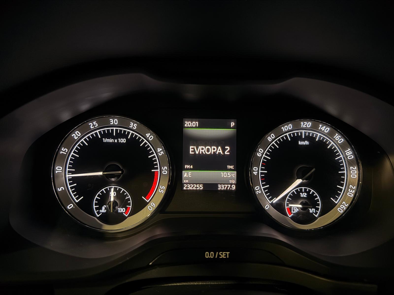 Škoda Kodiaq 2.0 TDI DSG 4x4 — fotka 12