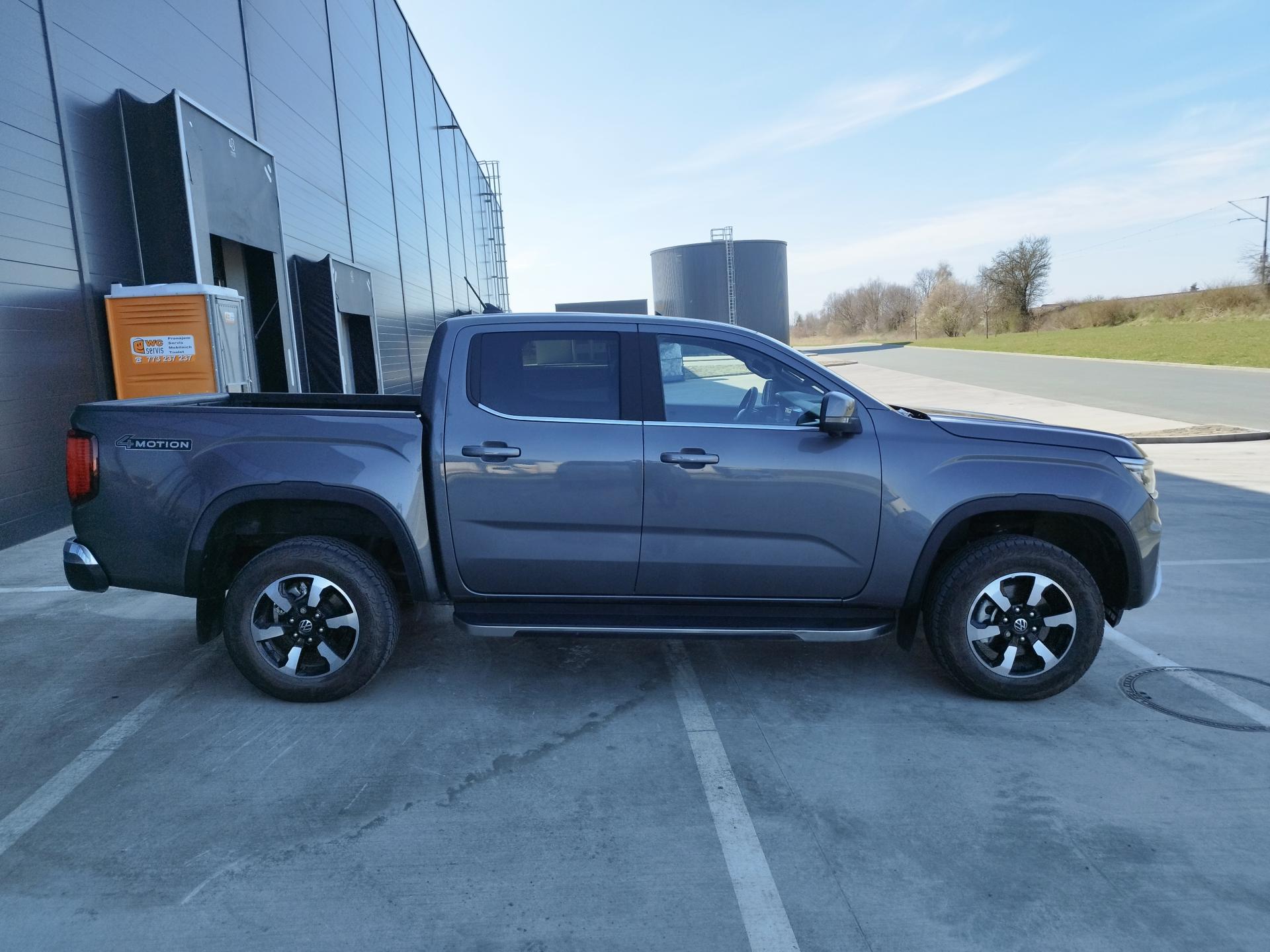 Volkswagen Amarok 3.0 TDI — fotka 2