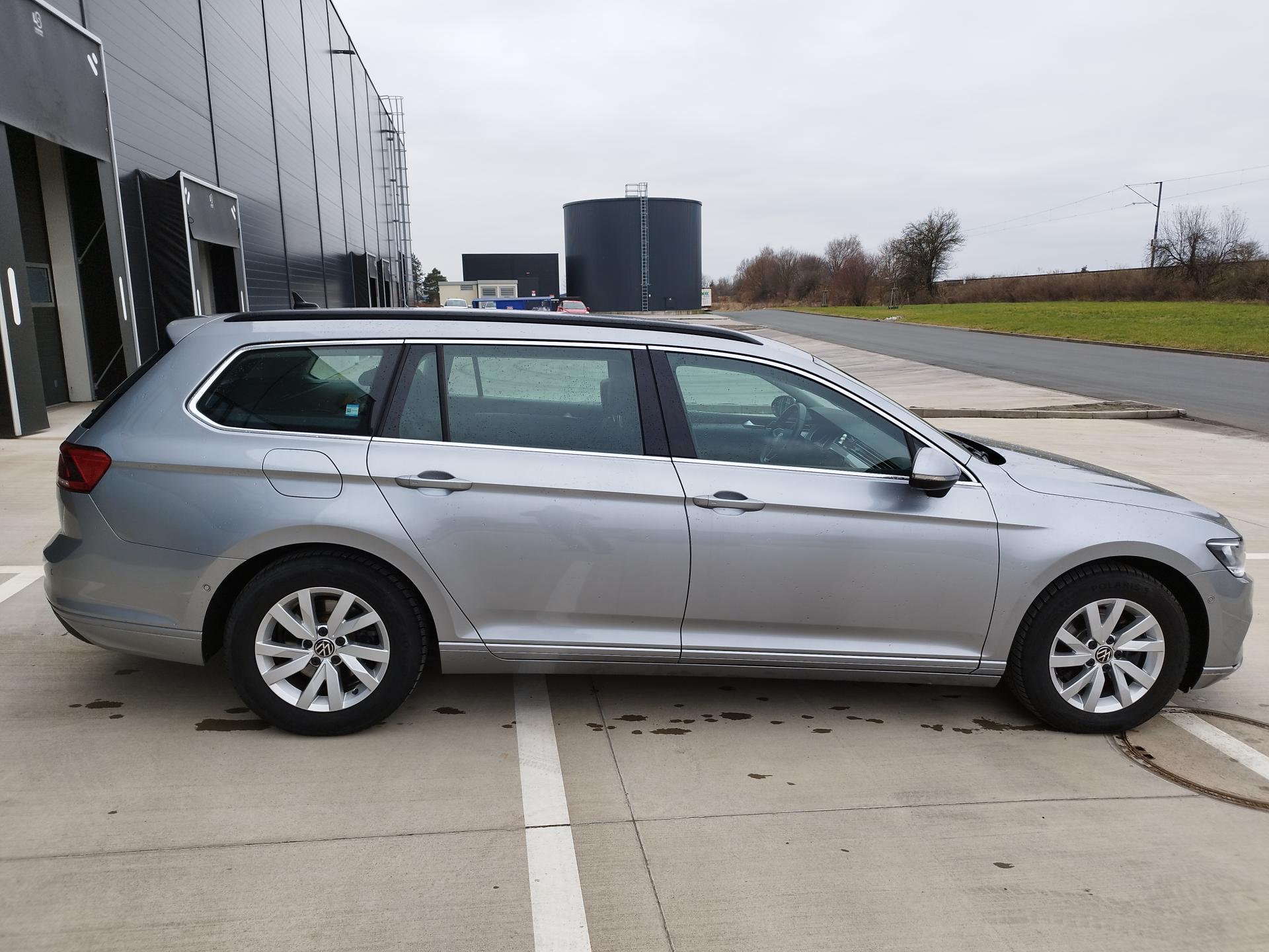 Volkswagen Passat 2.0 TDI — fotka 2